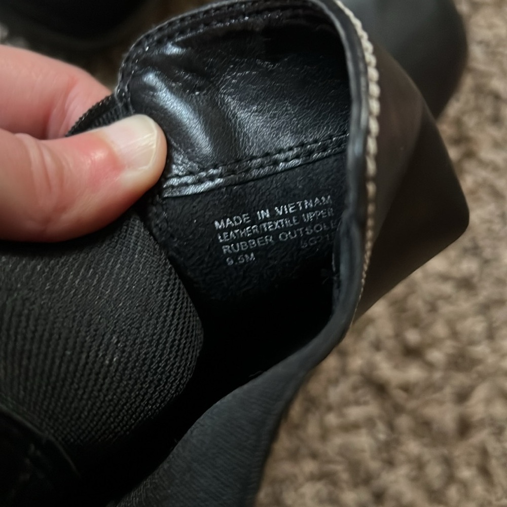 MICHAEL MICHAEL KORS Keisha Leather Lug Sole Chelsea Black Ankle Boots 9.5 - Picture 10 of 11